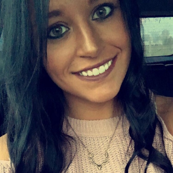 ✨Meet the Posher...Marissa ✨ - Picture 1 of 1